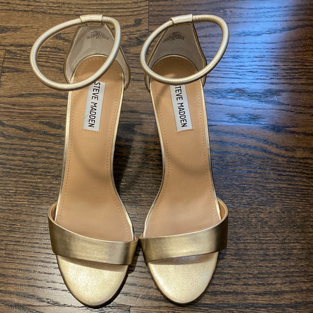 Steve Madden gold heels